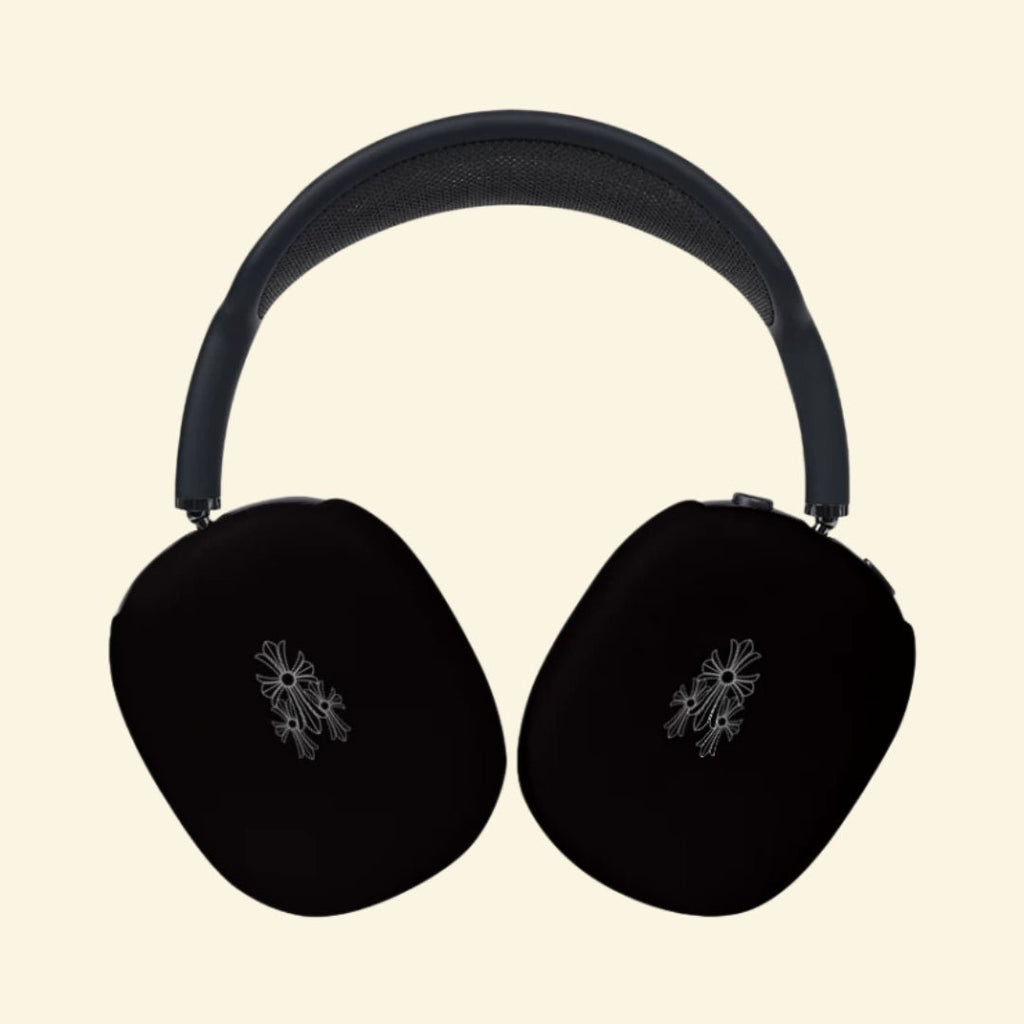 The Silver Cross — Triple Gothic Cross Ear Cup Enclosure for AirPods Max (1st & 2nd Gen) - Carapace StudioAirPods Max AccessoriesCarapace StudioCarapace StudioCS-079-CRUX-ARGENTIThe Silver Cross AirPods Max ear cup cover - side angle view