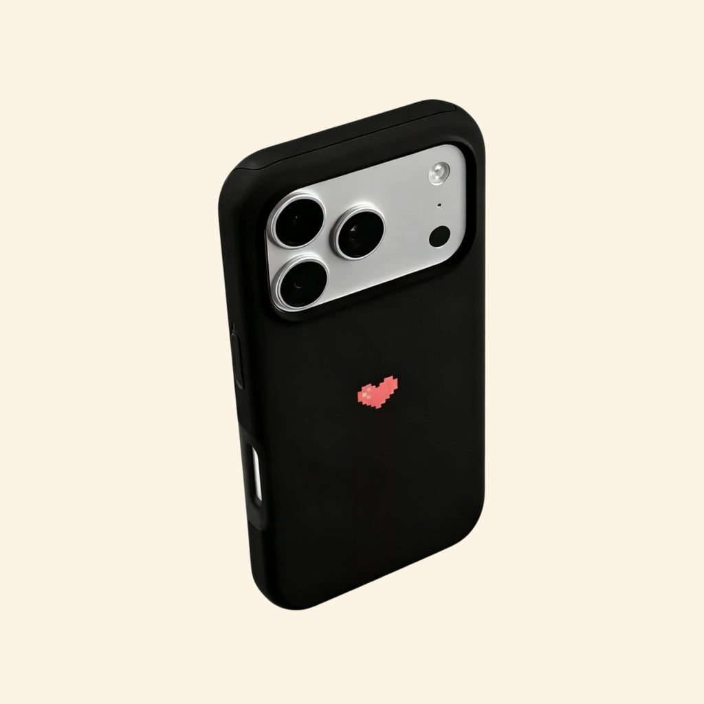 The Pixel Case Retro Pixel Heart – front and side profile flat lay