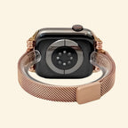 Starlight Milanese Band — standalone loop display with vintage lug detail