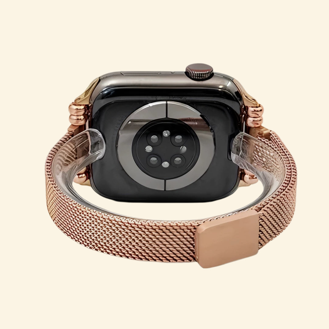 Starlight Milanese Band — standalone loop display with vintage lug detail