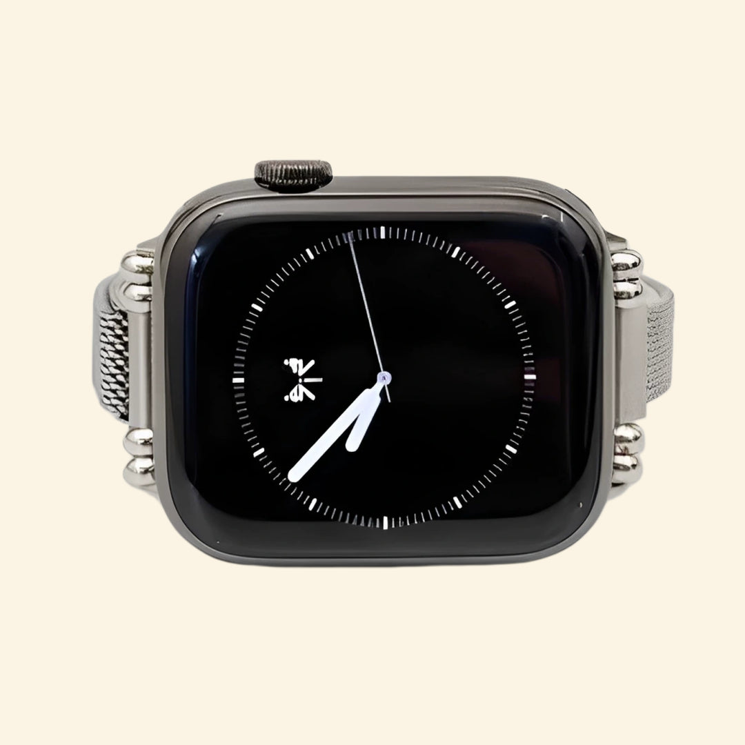Silver Milanese Band — standalone loop display with vintage lug detail